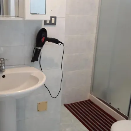 Le Petite * Brindisi